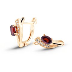 Earrings made of gold with natural garnet ПДСз102Г