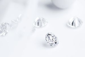 Як визначити справжність діаманта