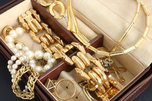 How to care for gold jewelry